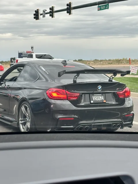 VR00M4