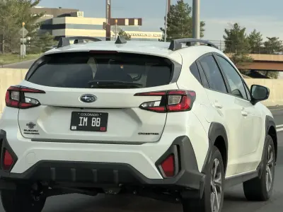 UBARU
" COLORADO •
I BB
271
CROSSTREK