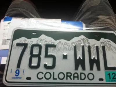 785